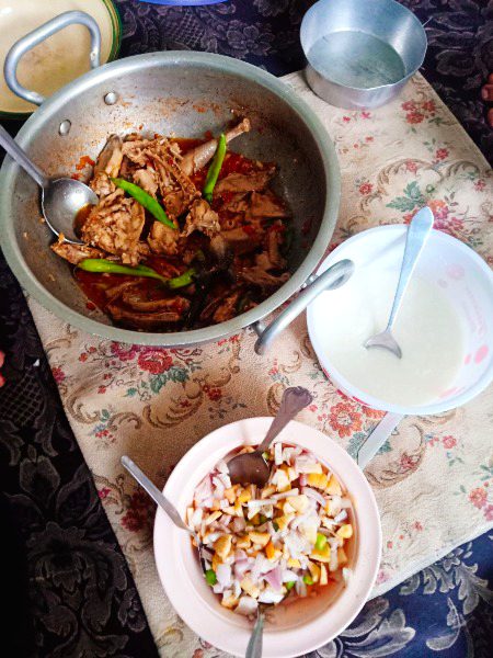 kn kn khay ga ajo mny kud baniaa h chicken farii. 😋 yummy