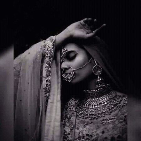 کوئی کرے تلاوت__یوسف کی...
میرے بیچ__زلیخاء روتی ہے...
