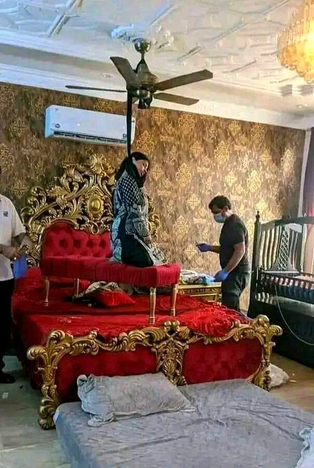Khuda raha larka or larki ki Pasand ki shade karna den Islam hama ya ajazat ni deta ka larkeya khudkoshi karna per mujbur hu jain or Walden ko samjna cheya or Apna bacho sa pouchni cheya on ki Pasand Allah pak magfarat farmai ameen 🤲