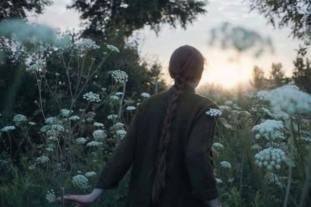 زمین کے اندر آرام گاہوں میں سونے والے مصوروں کو کہاں خبر تھی۔!
کہ بعد ان کے تمام منظر، سبھی تصور ادھورے ہوں گے
🌼