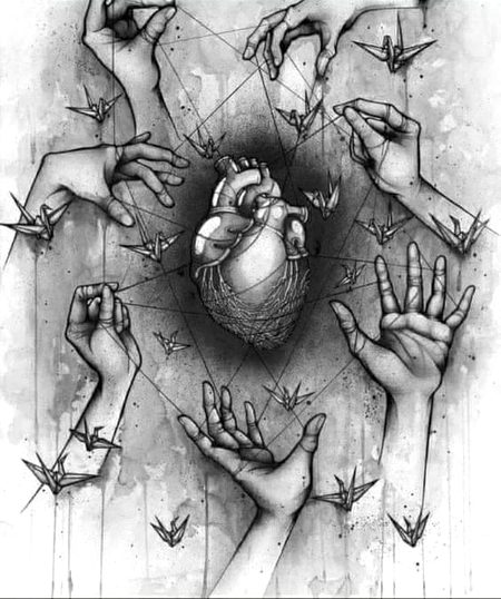 ٹوٹ گیا ہے میری چاہت کا وجود
اب کوئی دل سے بھی چاہیے تو یقین نہیں آتا مجھے🥺