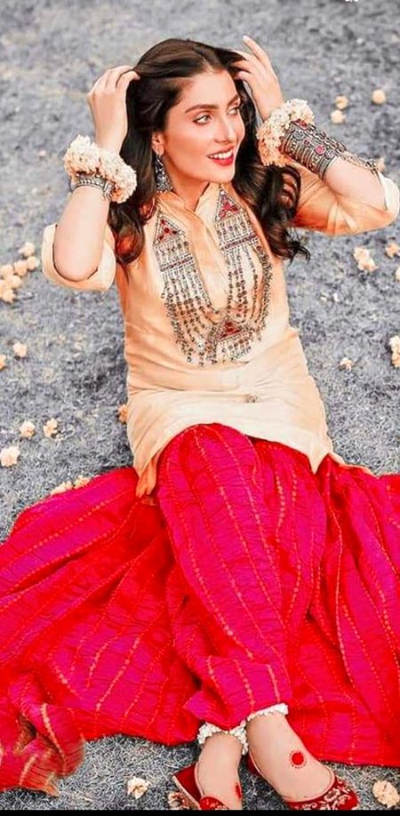 Pakistani Celebs image