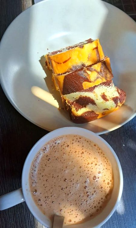 فرصت ہی مہنگی ہے ورنہ 
سکون تو ایک کپ چائے میں بھی مل جاتا ہے__!
☕💫💚