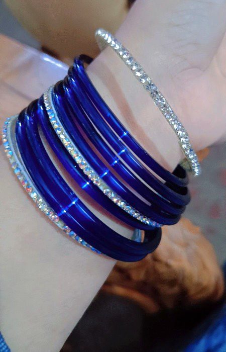 تمہارے لیے پوری دنیا سے لڑ جاؤں گا کہہ کر روز مجھ سے ہی لڑتا ہے