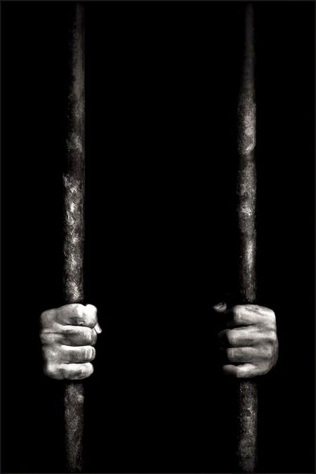 پھر اس کے بعد یہ بازارِ دل نہیں لگنا
خرید لیجیے صاحب غلام آخری ہے