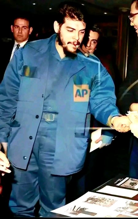 جوان ہوا تو پہاڑوں کے دکھ سمجھنے لگا😴
بڑے بڑوں کو بھی خاموش رہنا پڑتا ہے🥱