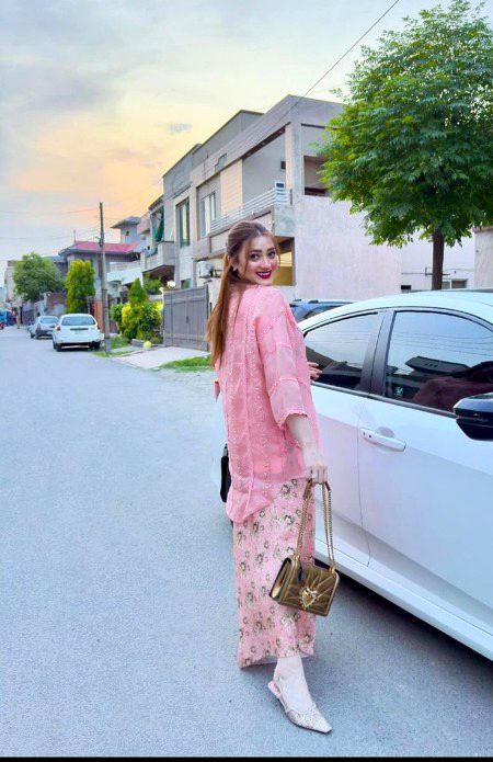 Pakistani Celebs image