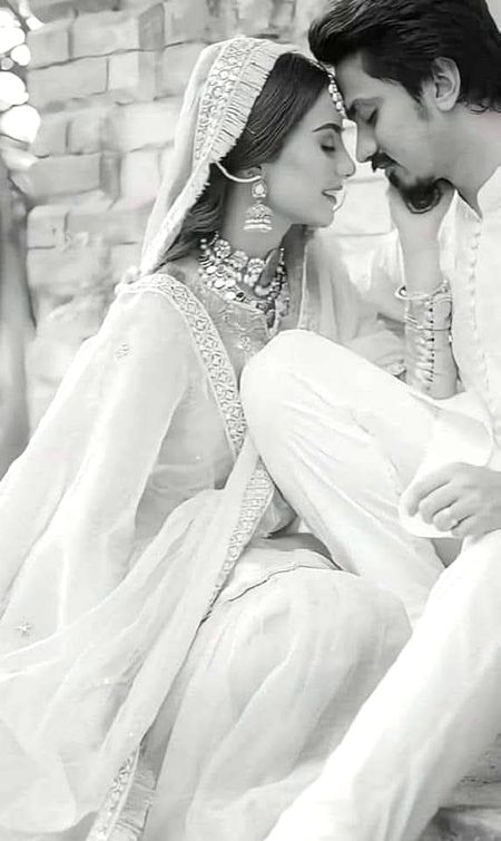 وقت اے افطار جو ہونٹوں سے لگے.. 
اس پانی سے بھی زیادہ عزیز ہو تم💔Unzii🥀