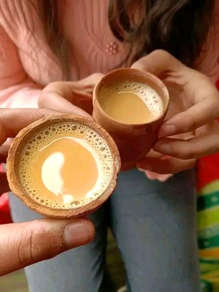 ایک مخلص دوست، چائے☕☕
اور دل کی ساری باتیں💖❤️💞