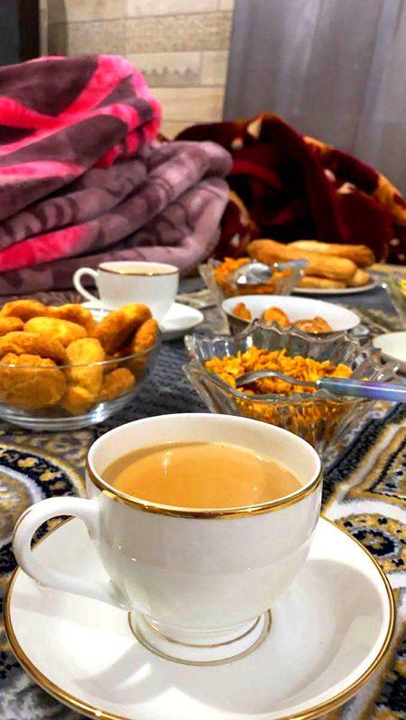 چائے صرف چائے نہیں، دوا ہے
دکھ کی، درد کی، اور محبت کی