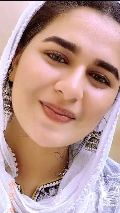 اگر نبھانے والے کا سچا ساتھہ  نہ جائے جینے کے لئے زندگی کم پڑ جاتی ھے