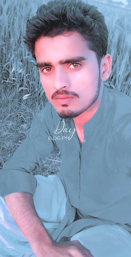 ،آواز تو نہیں آئی لیکن خدا کی قسم
...غور کیجیئے دل ٹوٹ گیا ہے