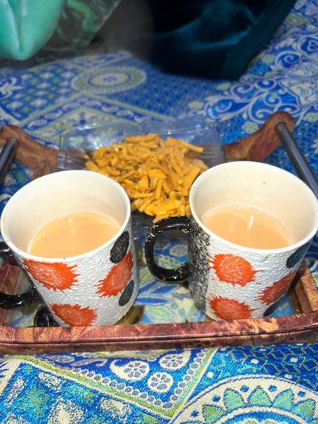 اس گزرتے دور میں چاۓ سے محبت بےحد ضروری ہے ۔۔۔۔❤️☕oye Mentel O