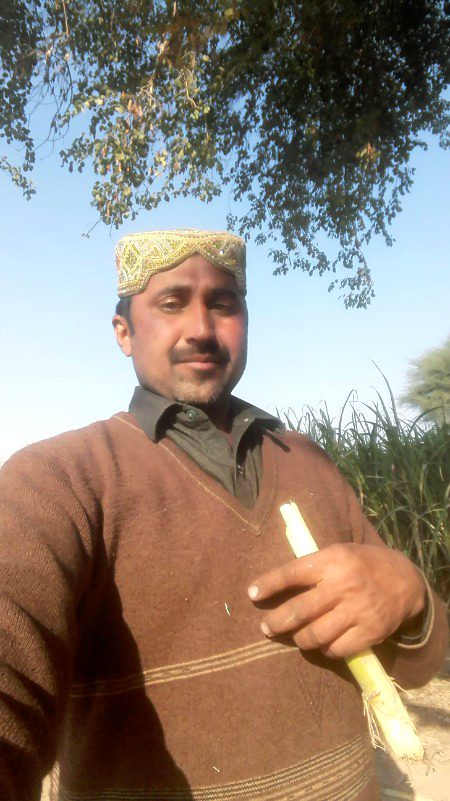 مجھے اس لیے بھی پسند ہیں درد مند لوگ 
خود ٹوٹ جاتے ہیں کسی کا دل نہیں توڑتے