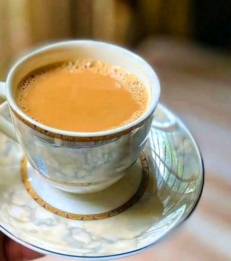 سال کے اختتام پر چاۓ کے نام 
سب سے زیادہ وفادار 
جس کے ساتھ سب سے زیادہ وقت گزرا
جس نے ہر دکھ سکھ میں ساتھ دیا
جس سے بہت سارے چاہت کے دروازے کھلے
جس کی جتنی بھی تعریف کی پھر بھی الفاظ کم لگے