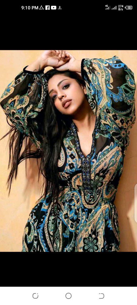 اک آہ کر کے تُو نے اے آہِ قلبِ سوزاں.
دنیا ہلا کے رکھ دی فریادِ مختصر سے💔Unzii🥀