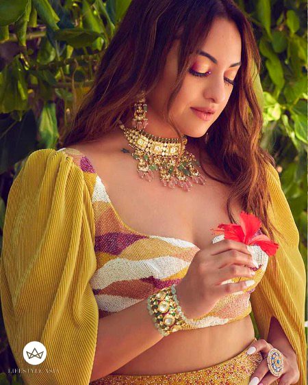 Indian Celebs image