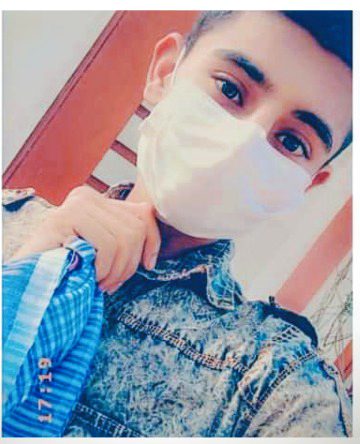 آپ کو یقین نہیں آئے گا لیکن میں پھر بھی بتا رہا ہوں 
میں بچپن میں چھوٹا سا تھا
😜😜Old is Gold  Aliyan,😜😜