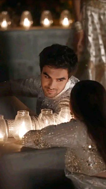 آنکھ سے نہ ہٹنا تم آنکھ کے جھپکنے تک۔۔۔
آنکھ کے جھپکنے میں دیر کچھ تو لگتی ہے۔۔۔🖤🥀