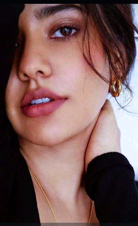 میں اک تجسّس کے سوا کچھ بھی نہیں 
آپ پرکھیں گے ، جانیں گے ، اکتا جائیں گے۔💔Unziu🥀