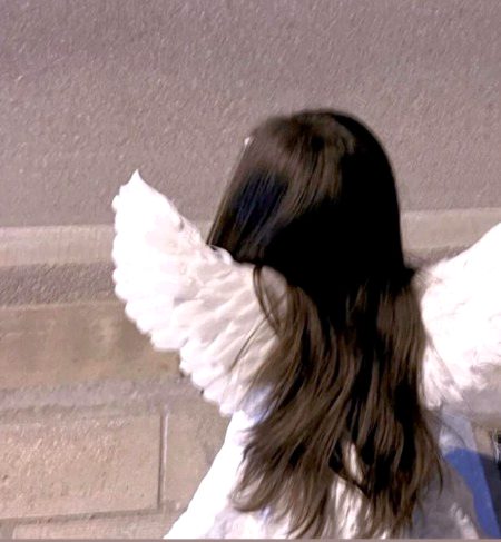 جو میرے سر کو جھکانے پر سجا دی جائے
ایسی دستار میرے سر سے اٹھا لی جائے✨🖤🔥