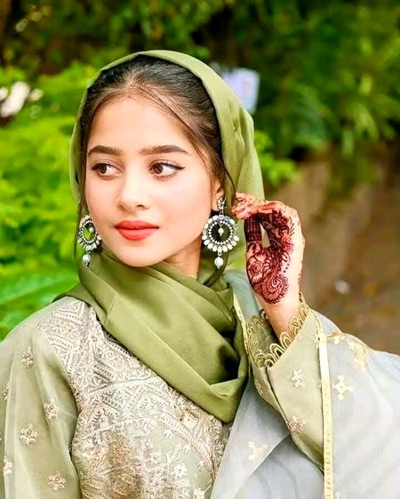 Beautiful People image