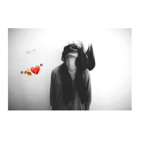 : دکھ تو اپنے سارے سمیٹ کے رکھتی ہوں بس ذرا سے بال بکھرے رہتے ہیں