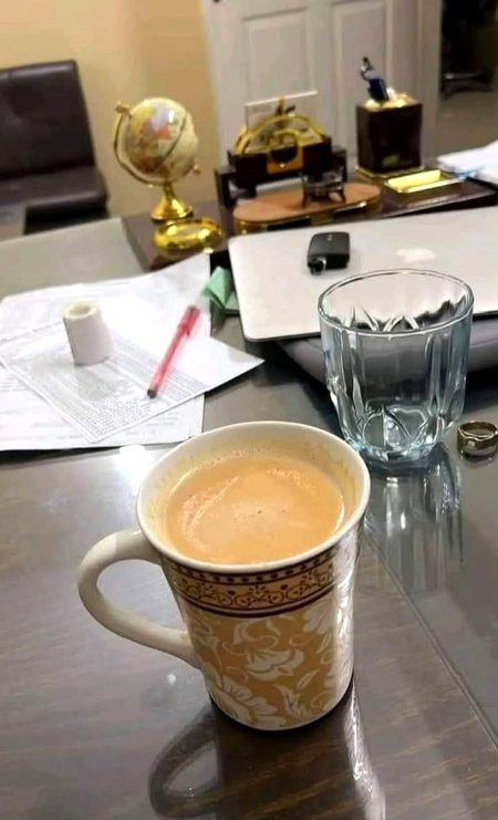 غم ہے یا خوشی ہے تُو
میری زِندگی ہے تُو
آفتوں کے دَور میں 
چین کی گھڑی ہے تُو ☕🥰