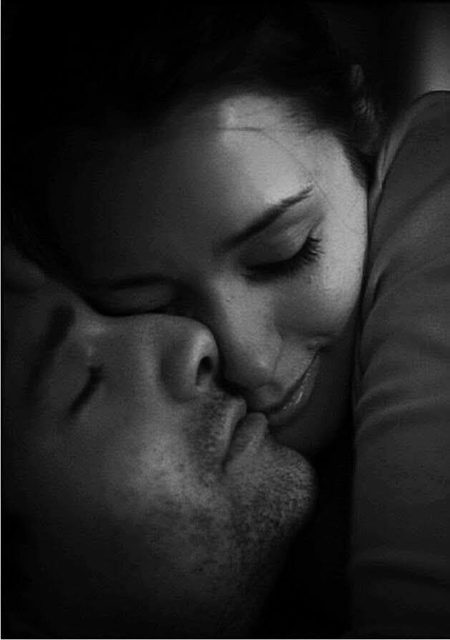 'خدا تمہیں میرے قریب رکھے اور میرا ہر دن ..تیری قربت سے بھرا ہو💔Unzii🥀