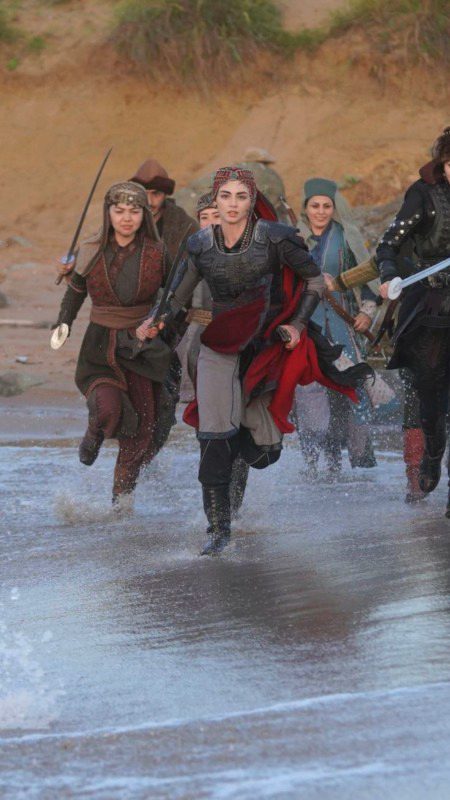 Turkish Celebs image