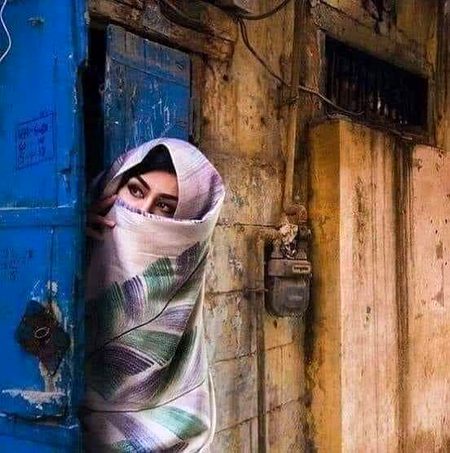 "اٹھتی ہی نہیں نگاہ کسی اور کی طرف🥀
 اک شخص کا دیدار مجھے پابند کر گیا🔥 Mahii 💔