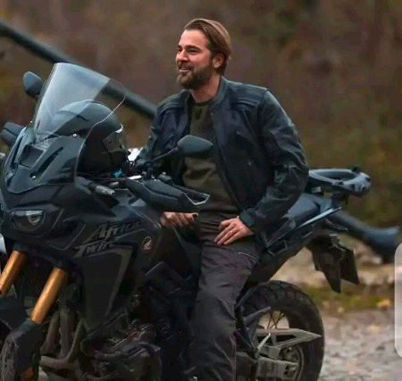 Turkish Celebs image