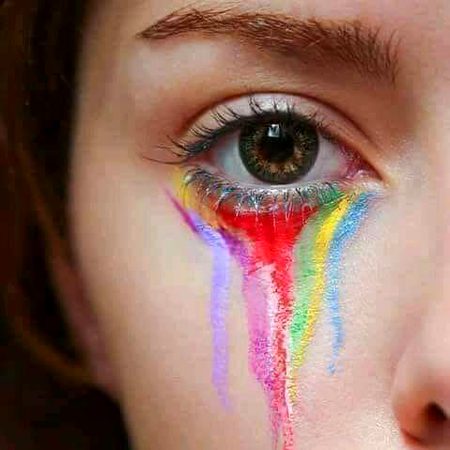 پہچان کا بہترین کلیہ اختلاف ہے۔
اختلاف نظریات سے رکھیں، شخصیات سے نہیں