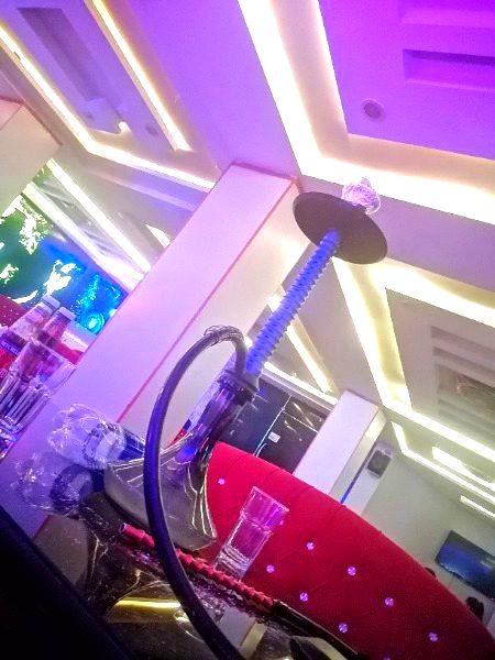 اک بار پھر سے رنگ اڑیں گے رقیبوں کے 🙂🖤 ہم لوٹ آے ہیں محفل میں دوبارہ😍🌚 -