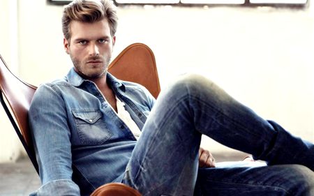 Turkish Celebs image