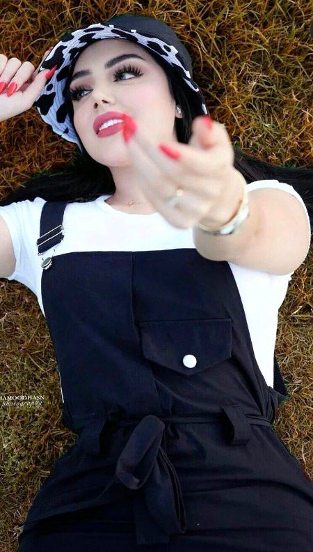 Beautiful People image