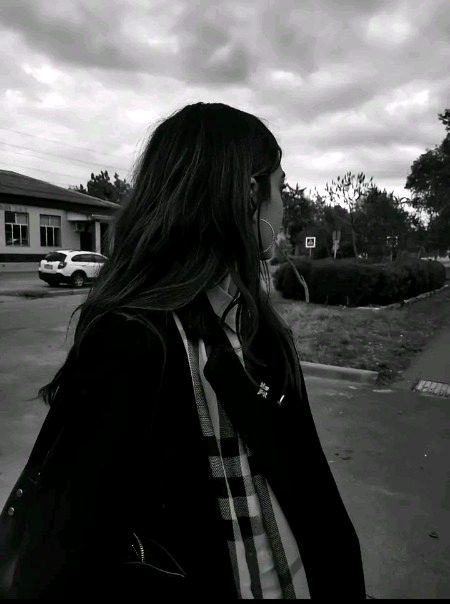 ن وسارڻ جي طاقت آھي ن ياد ڪرڻ جو حوصلو بس تنھنجي خيالن ۾ آھستي آھستي ٿو ساھ نڪري