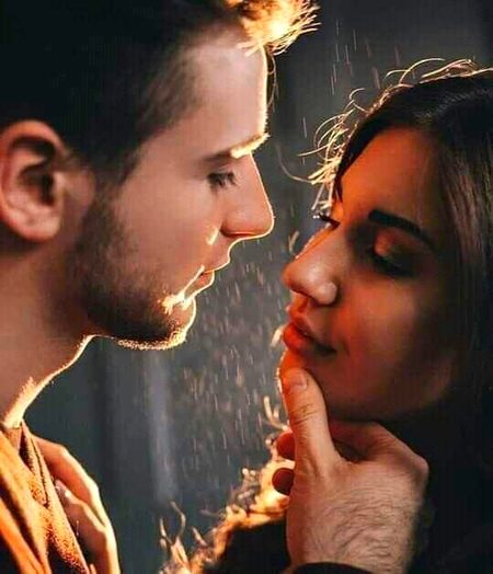 🍂 ذرا سنبھل کر عشق فرمائے حضور
اگر ہم دل میں بس گئے تو نشہ بن جائیں گے🍁