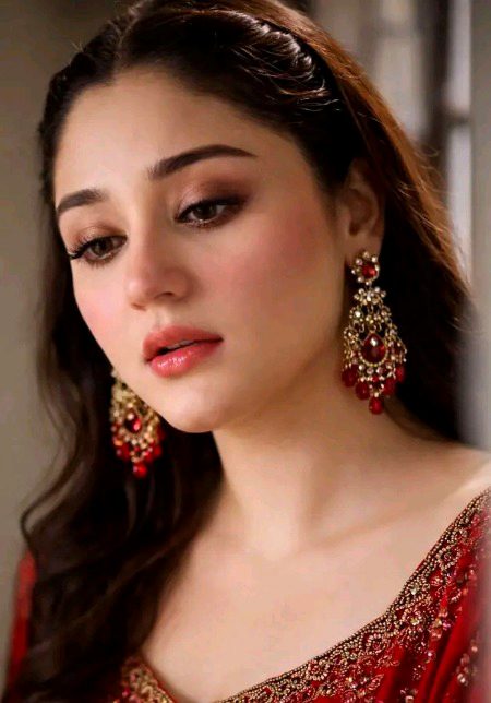 Koi aise pyari kuri hai?? ❤️❤️