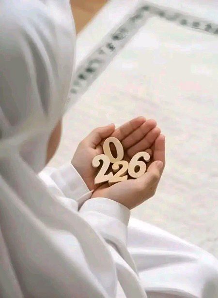 ہر آنے والا نیا سال ہمیں کوئی نا کوئی سبق سکھا کر جاتا ہے 💞💞