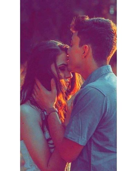 اچھا دوست کبھی گرنے نہیں دیتا 
نہ کسی کی نظروں میں اور نہ ہی کسی کے قدموں میں💗