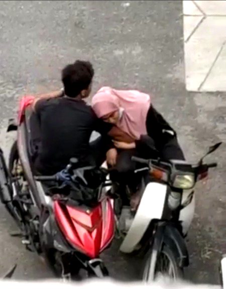 Koi bta skta hy kia horha hy ye🤔🤔