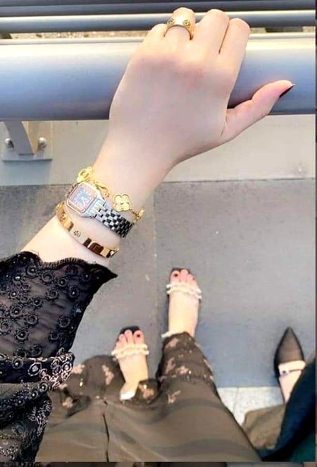 تم سے ہی تو سیکھا ہے نظر انداز کرنے کا طریقہ 😇
اب تم پر ہی آزمایا تو حیرت کیسی 😏