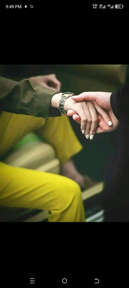 آنکھیں جھوٹ نظارہ جھوٹ.
یعنی جو ہے سارا جھوٹ.
ہم کو آج کہو پھر اپنا.
بولو آج دوبارہ جھوٹ...!!!!