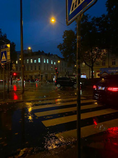 *دسمبر آگیا ہے اب قسم سے یاد مت آنا ❤️🩹🥺*
*پرانی چوٹ اکثر سردیوں میں درد دیتی ہے💔😭*