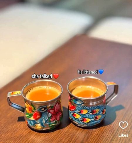 چائے وہاں سکون دیتی ہے جہاں لفظ بے بس ہو جائیں۔
❤️☕
