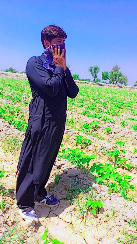 Uff MurShiahd kia Garmi hy 😊