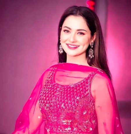 نینوں نے باندھی____ کیسی ڈور____ رے
منصف ہی میرا______ میرا چور رے....💕