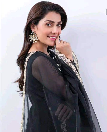 Pakistani Celebs image