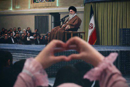 اور جب تمہارے دل تھک جائیں، تو اسے یاد دلاؤ کہ یہ تو بس ایک فانی دُنیا ہے۔💔🥺